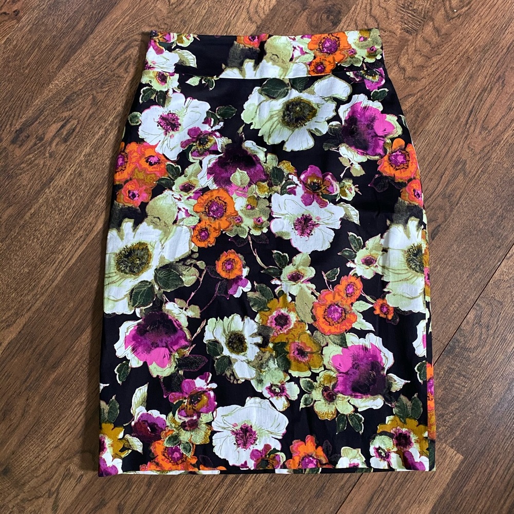Paniz - Floral Pencil Skirt